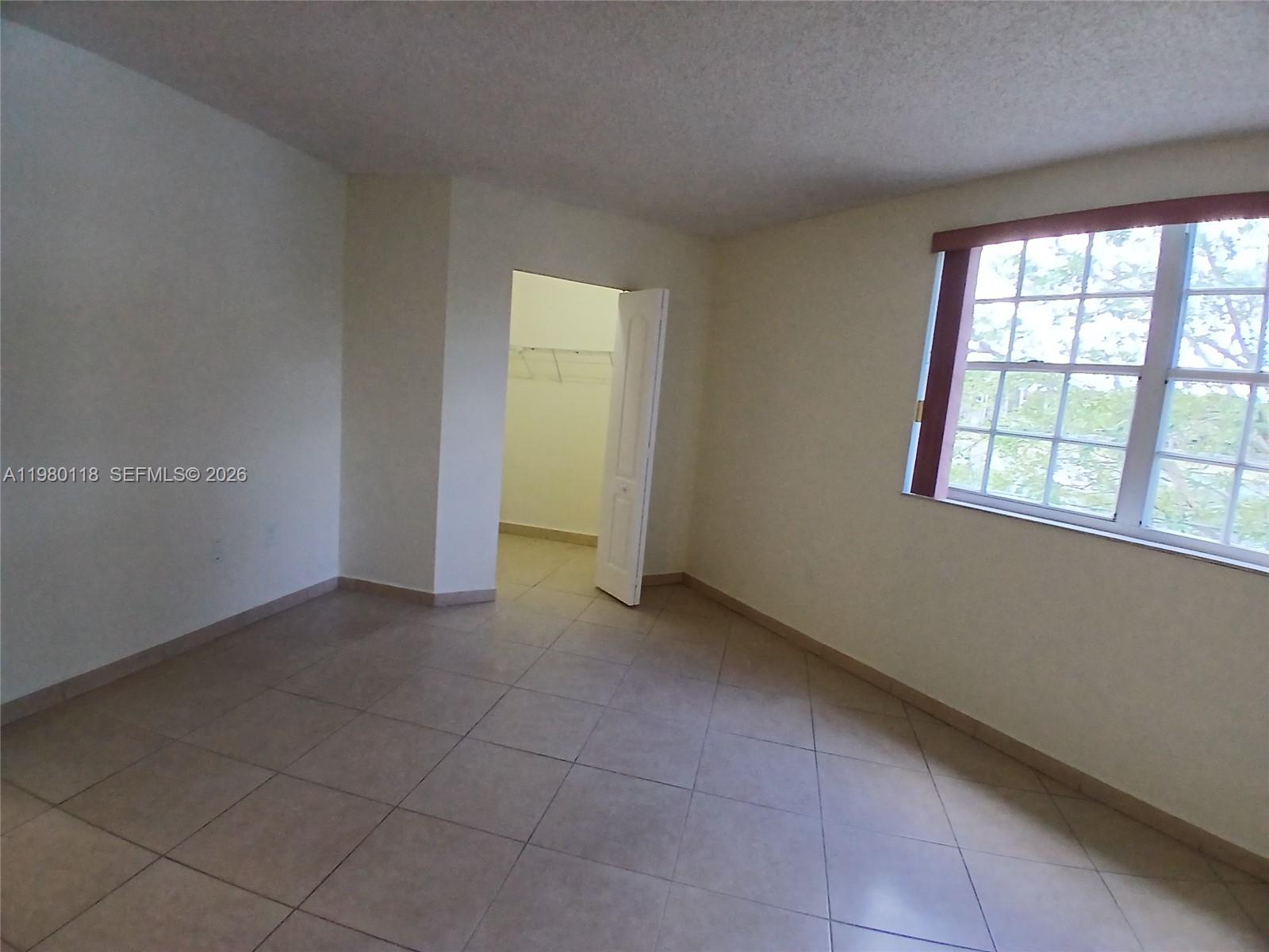 SOLEIL AT FONTAINEBLEAU C - Residential Lease