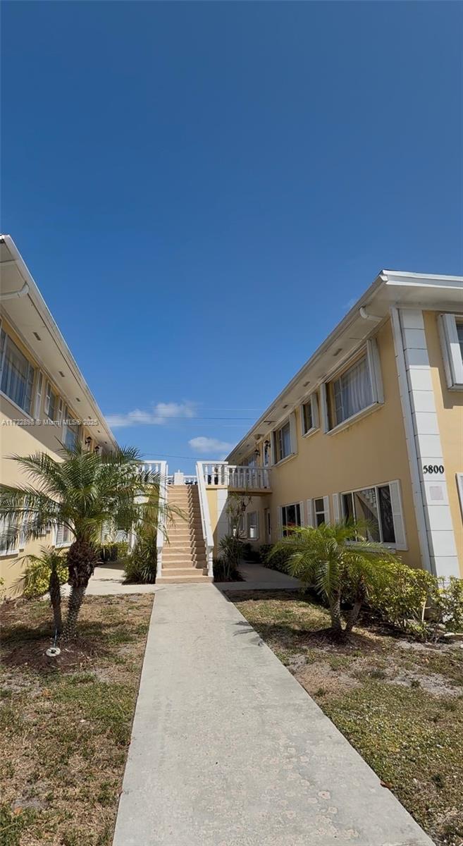 Rental Property at 5800 Ne 22nd Way 523, Fort Lauderdale, Broward County, Florida - Bedrooms: 2 
Bathrooms: 2  - $1,980 MO.