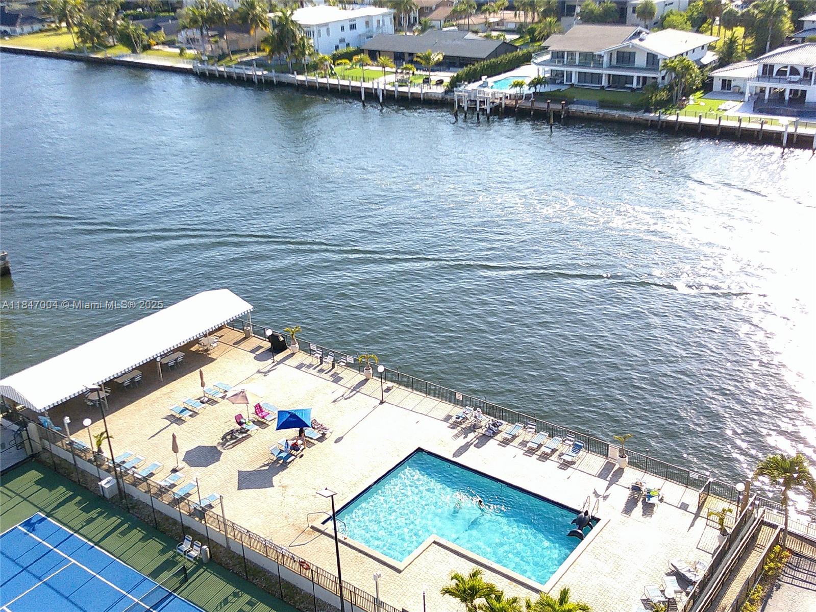 AVANT GARDE CONDO - Residential