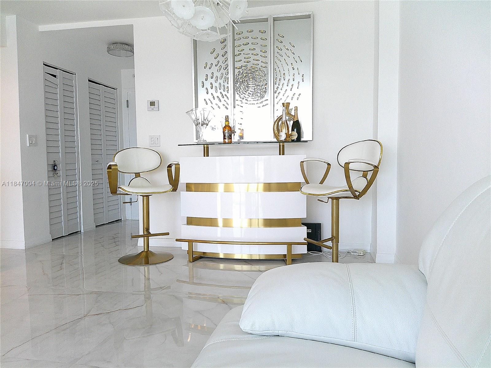 AVANT GARDE CONDO - Residential