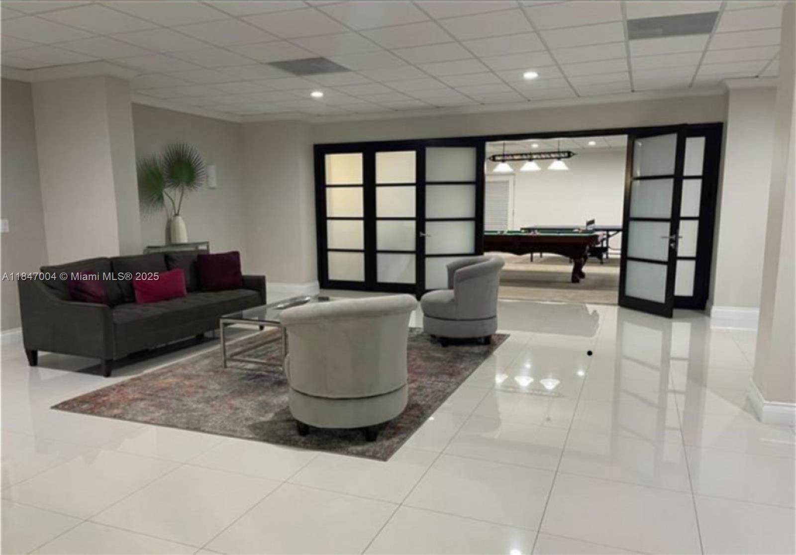 AVANT GARDE CONDO - Residential