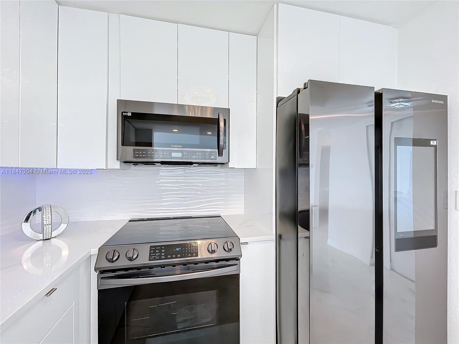 AVANT GARDE CONDO - Residential