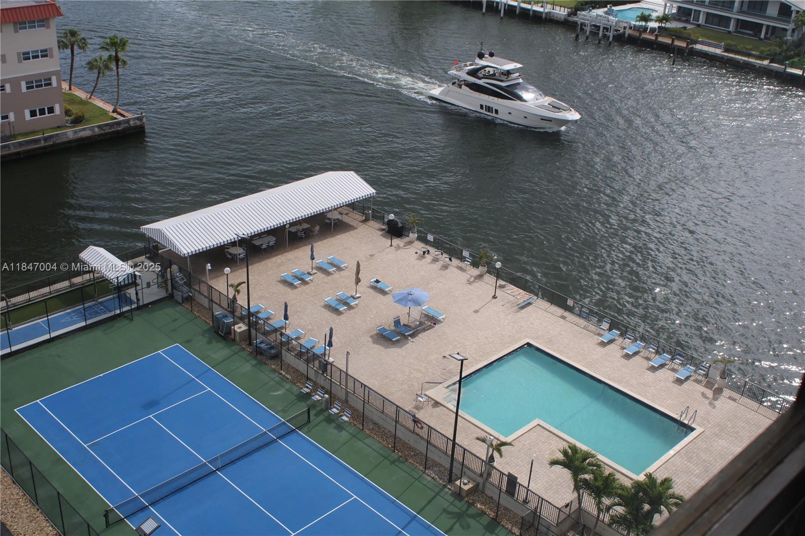 AVANT GARDE CONDO - Residential