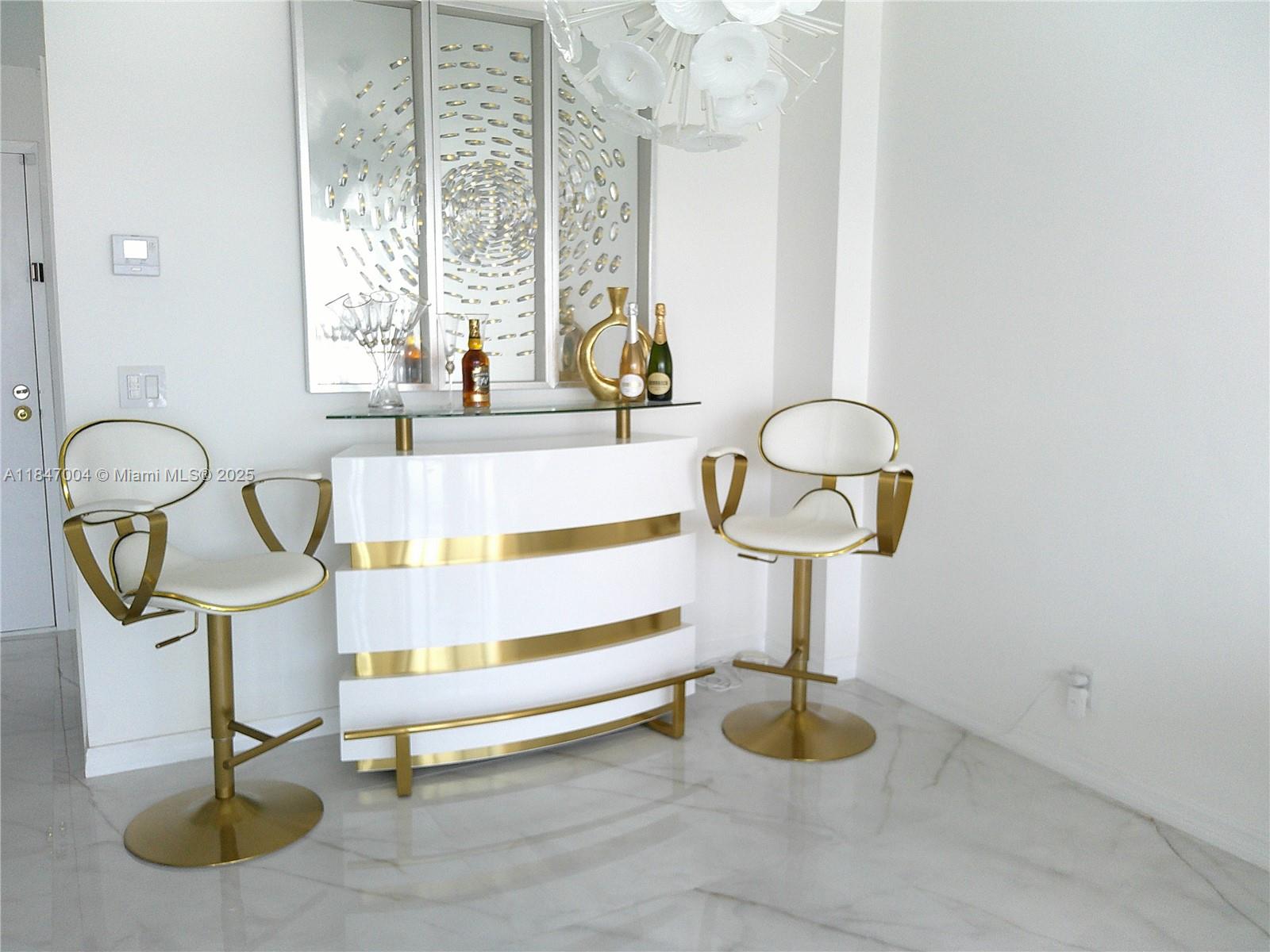 AVANT GARDE CONDO - Residential