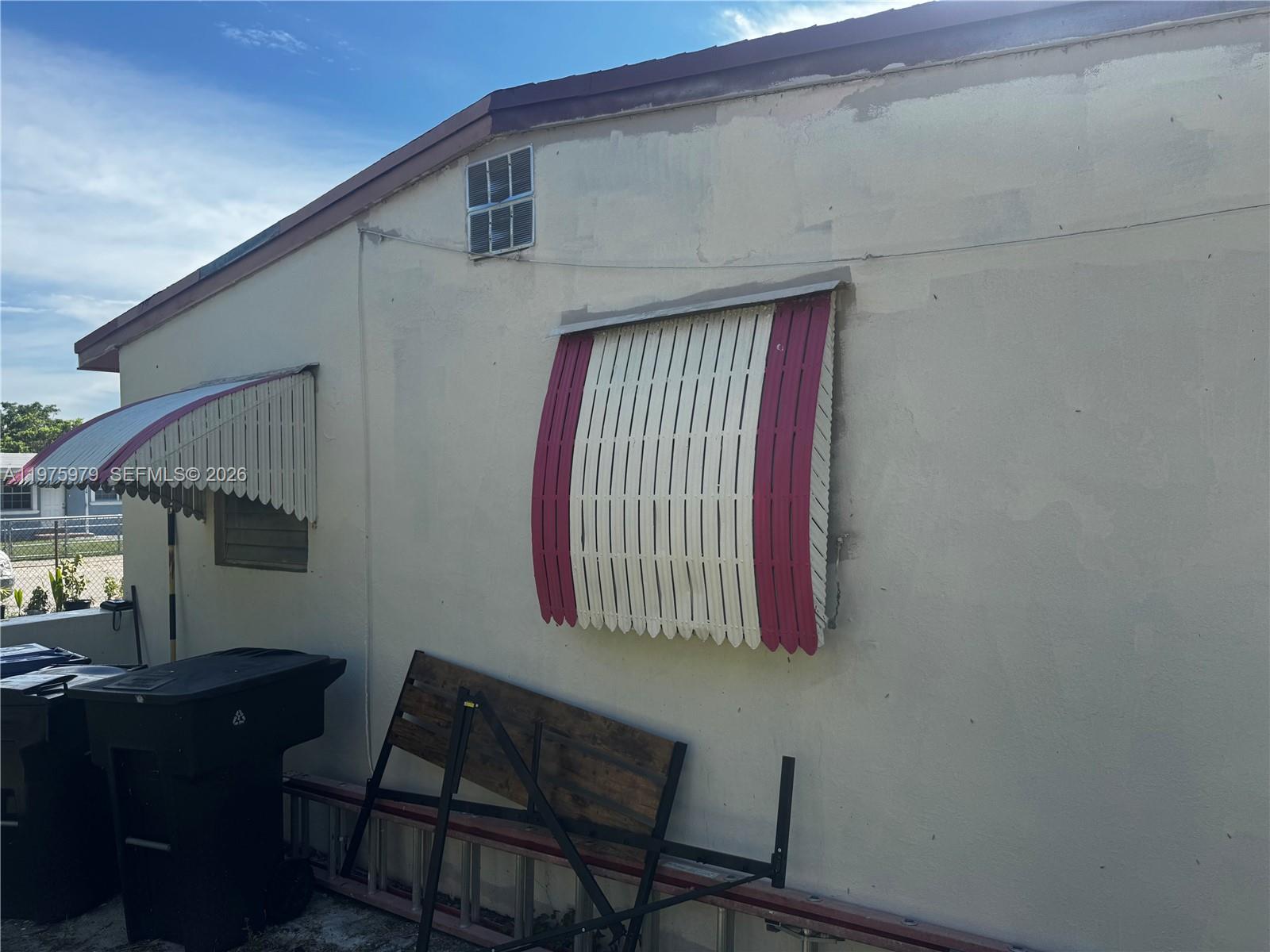 LAUDERDALE MANORS ADD - Residential