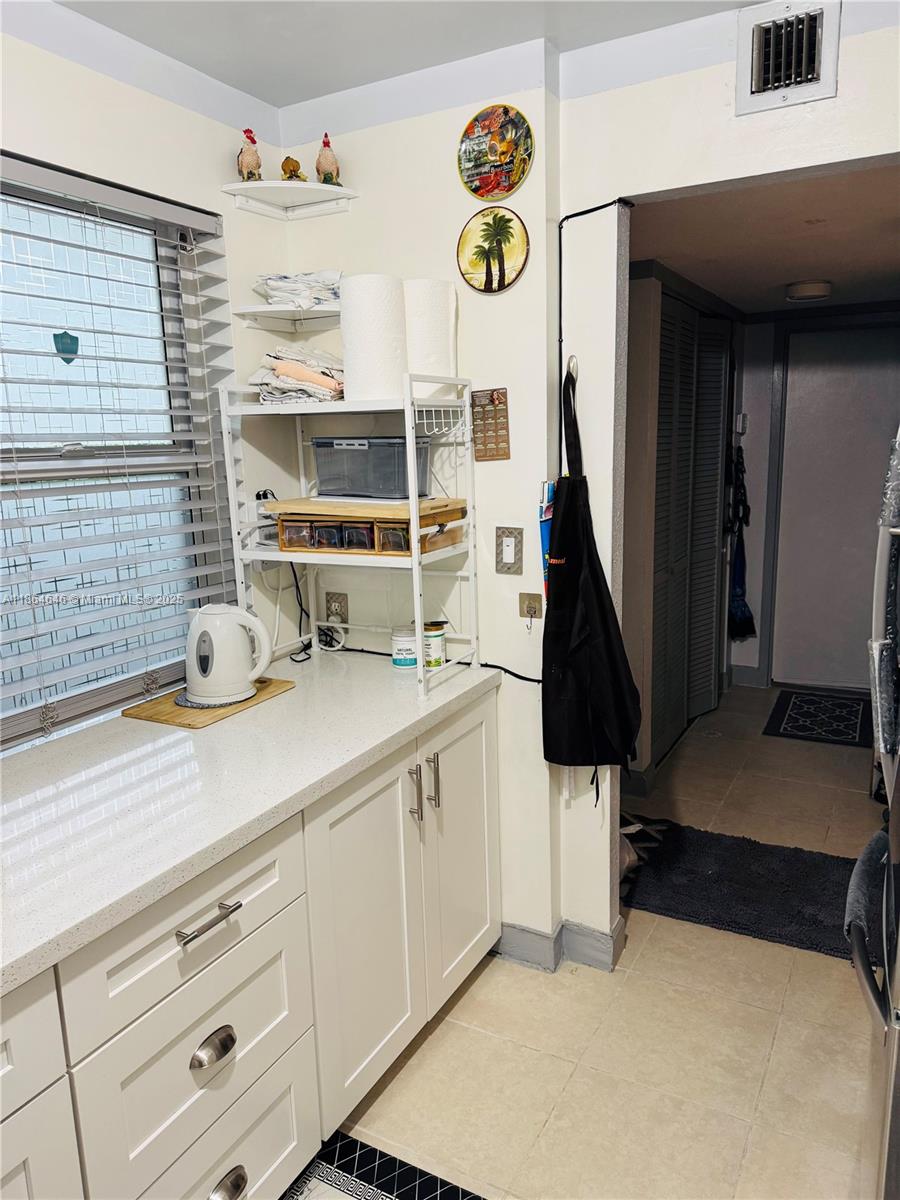 CYPRESS CHASE CONDO NO 8 - Residential