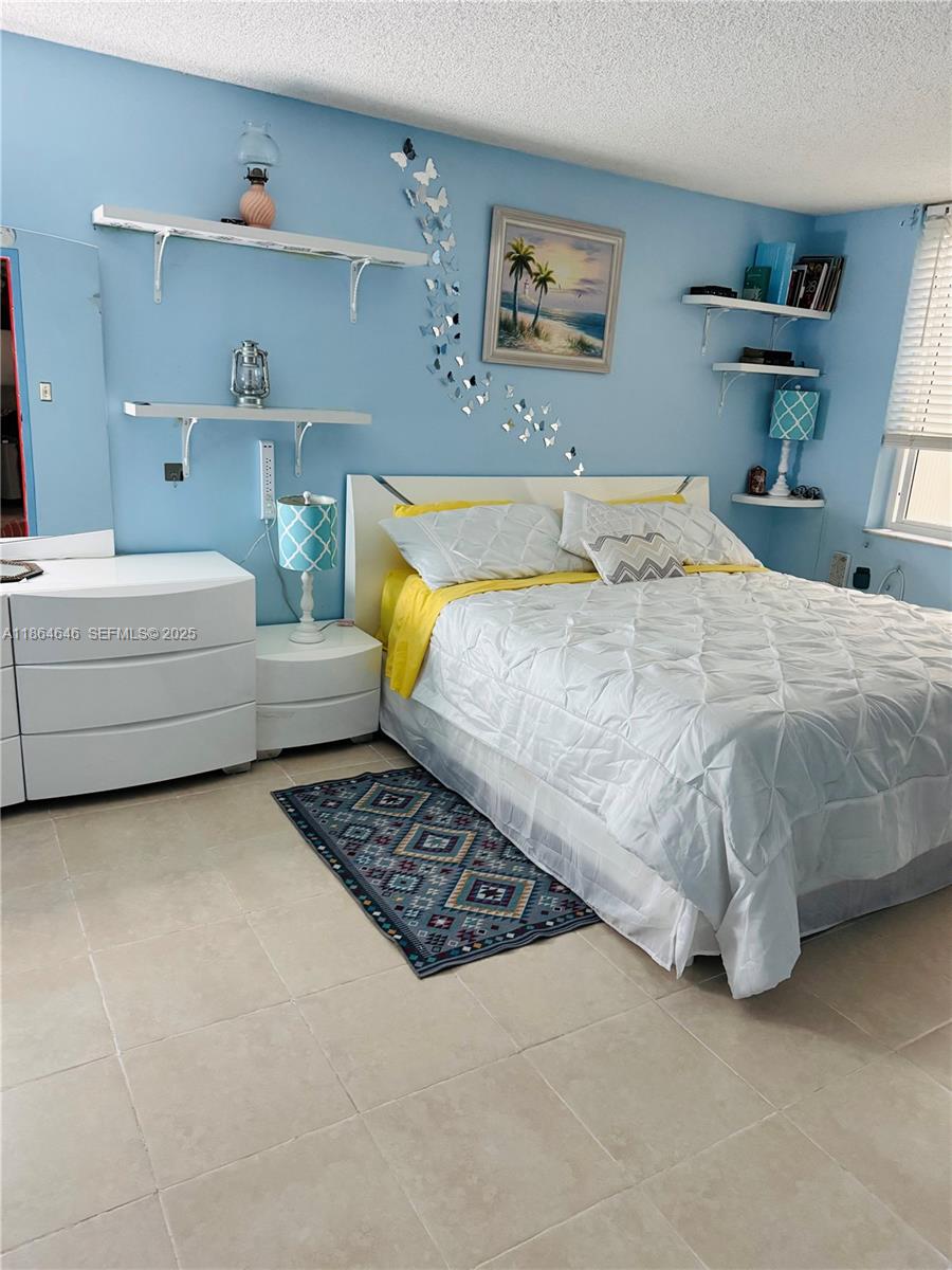 CYPRESS CHASE CONDO NO 8 - Residential