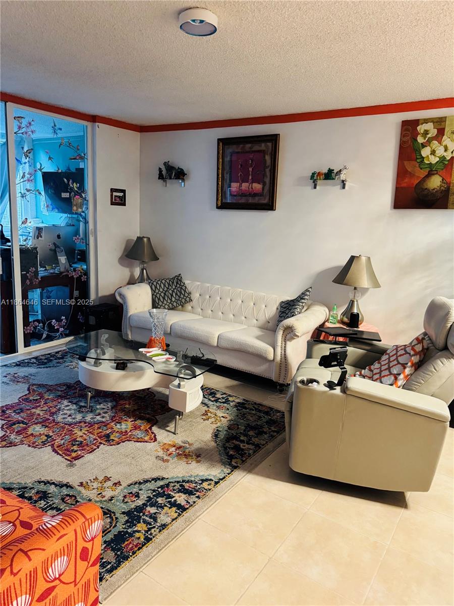 CYPRESS CHASE CONDO NO 8 - Residential