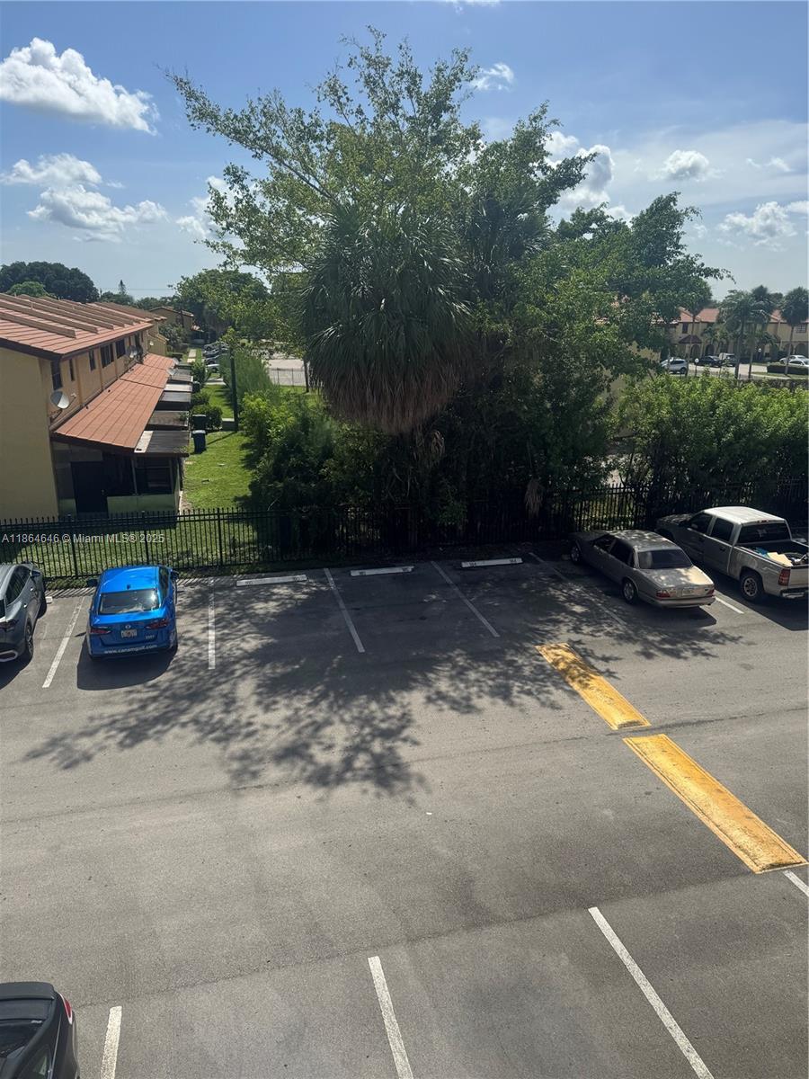 CYPRESS CHASE CONDO NO 8 - Residential