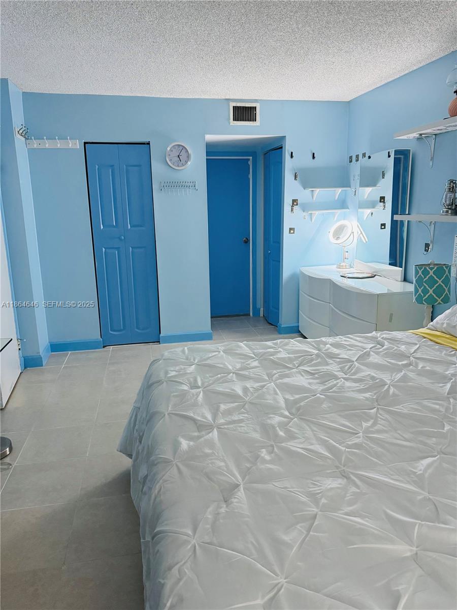 CYPRESS CHASE CONDO NO 8 - Residential