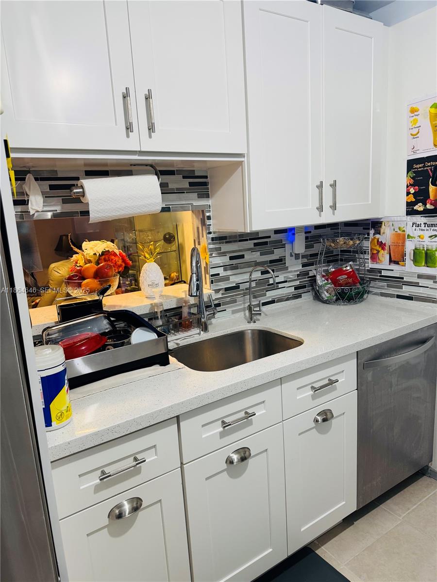 CYPRESS CHASE CONDO NO 8 - Residential