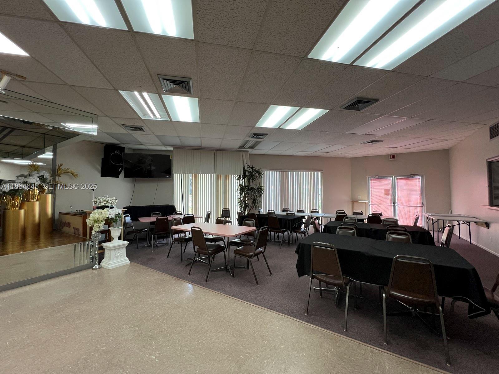 CYPRESS CHASE CONDO NO 8 - Residential