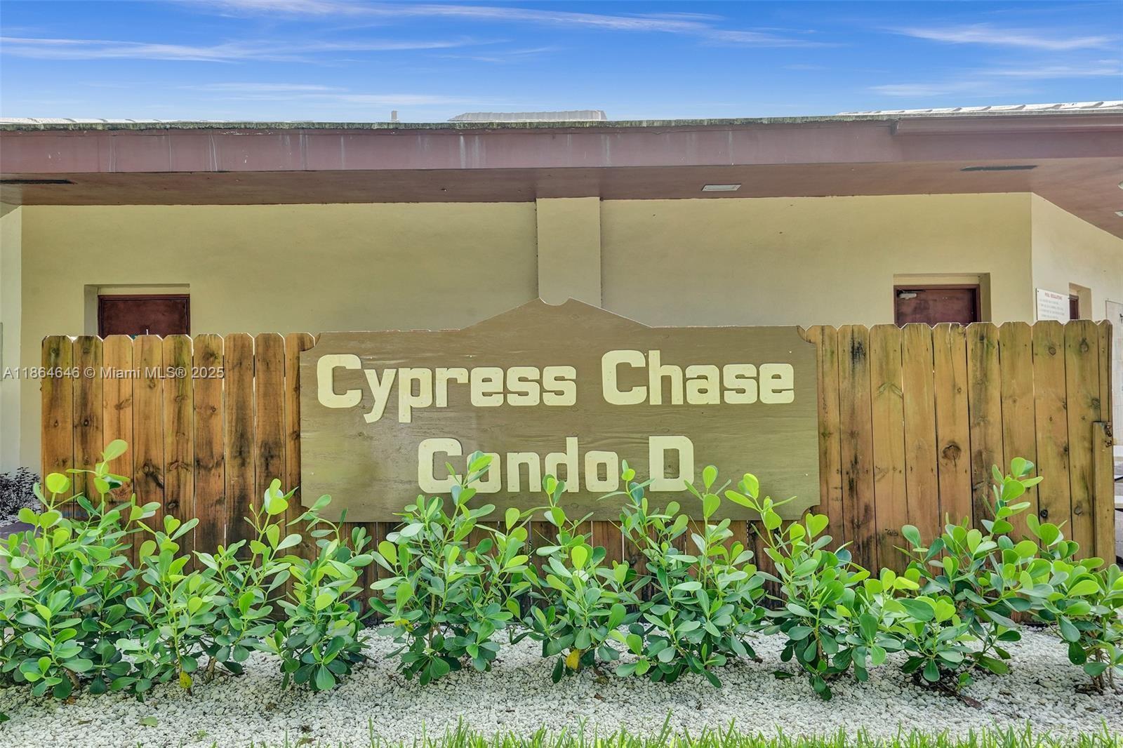 CYPRESS CHASE CONDO NO 8 - Residential