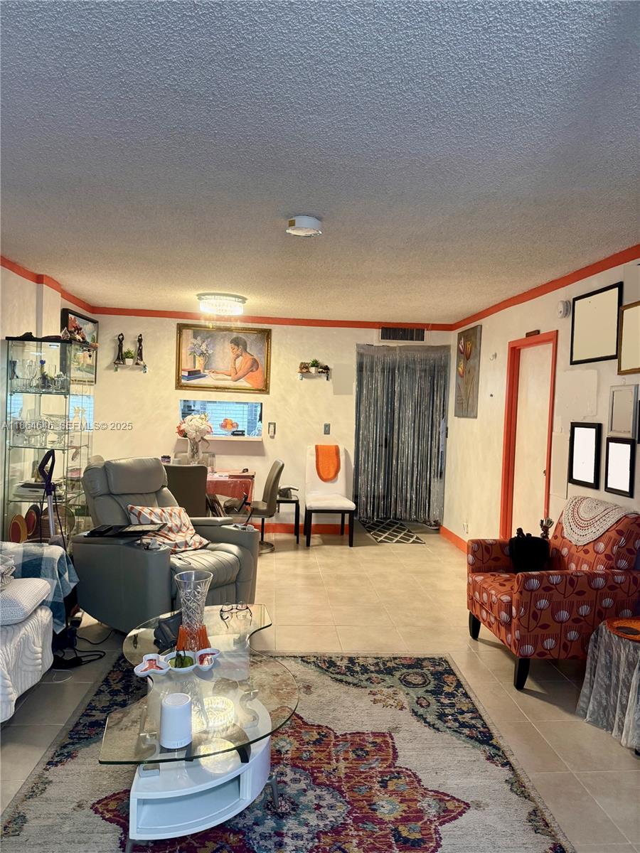 CYPRESS CHASE CONDO NO 8 - Residential