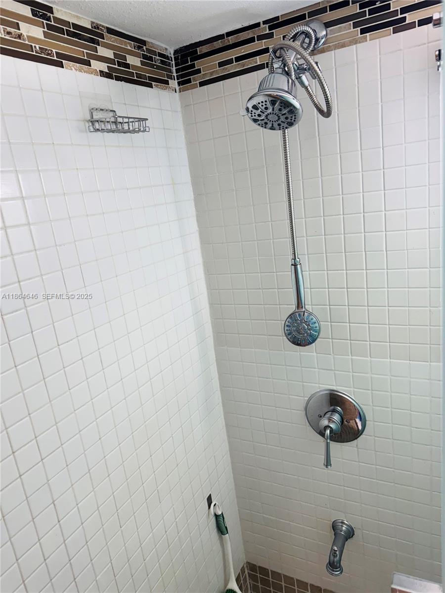 CYPRESS CHASE CONDO NO 8 - Residential