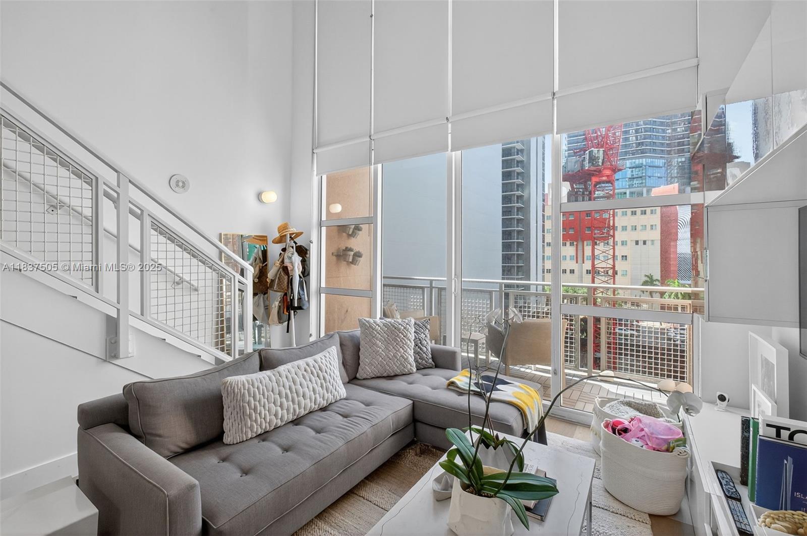 VIZCAYNE NORTH CONDO - Residential