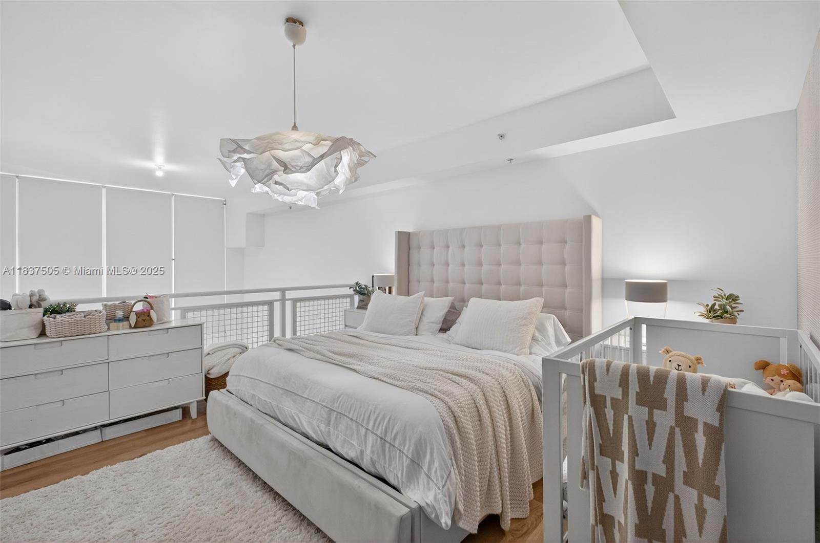 VIZCAYNE NORTH CONDO - Residential