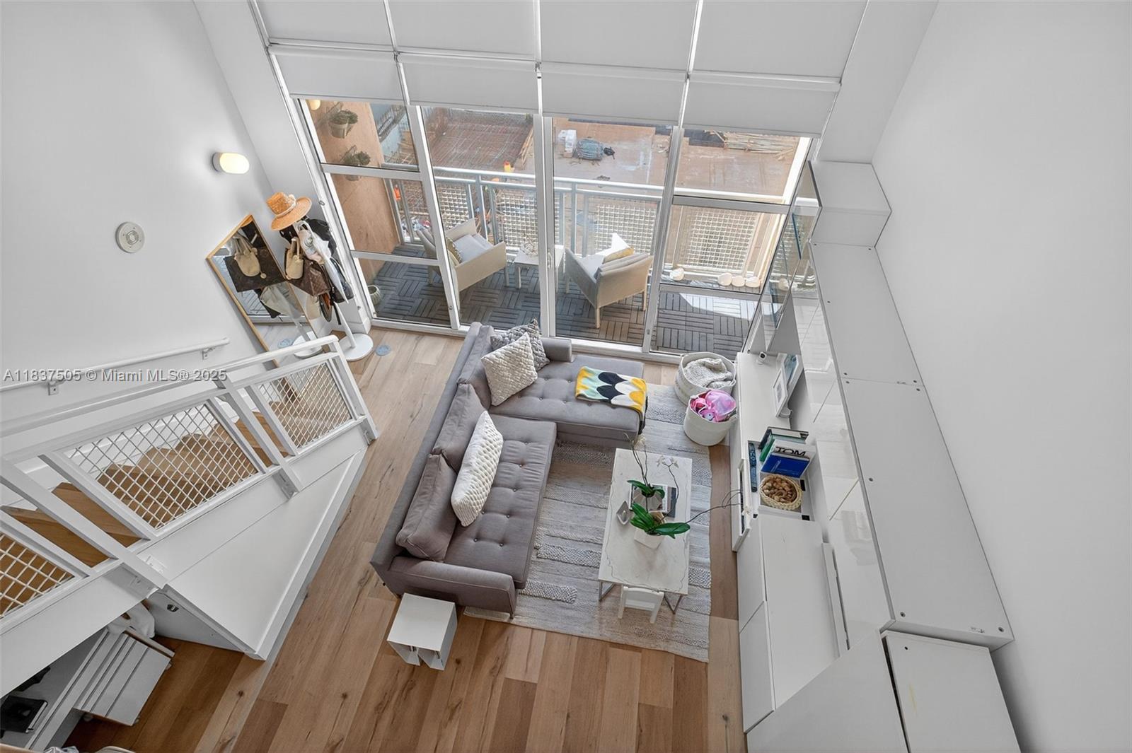 VIZCAYNE NORTH CONDO - Residential