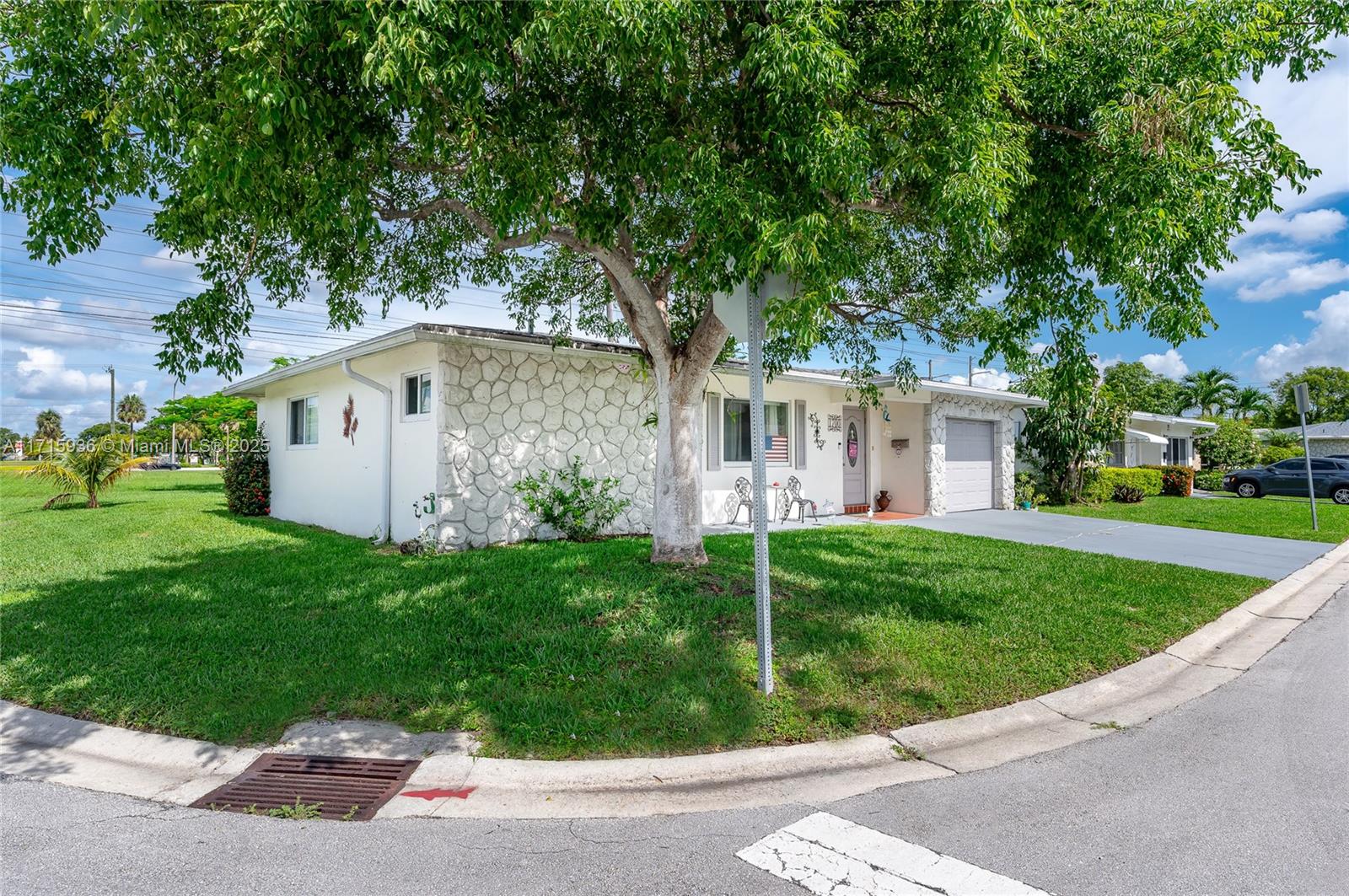1700 NW 70th Ln
