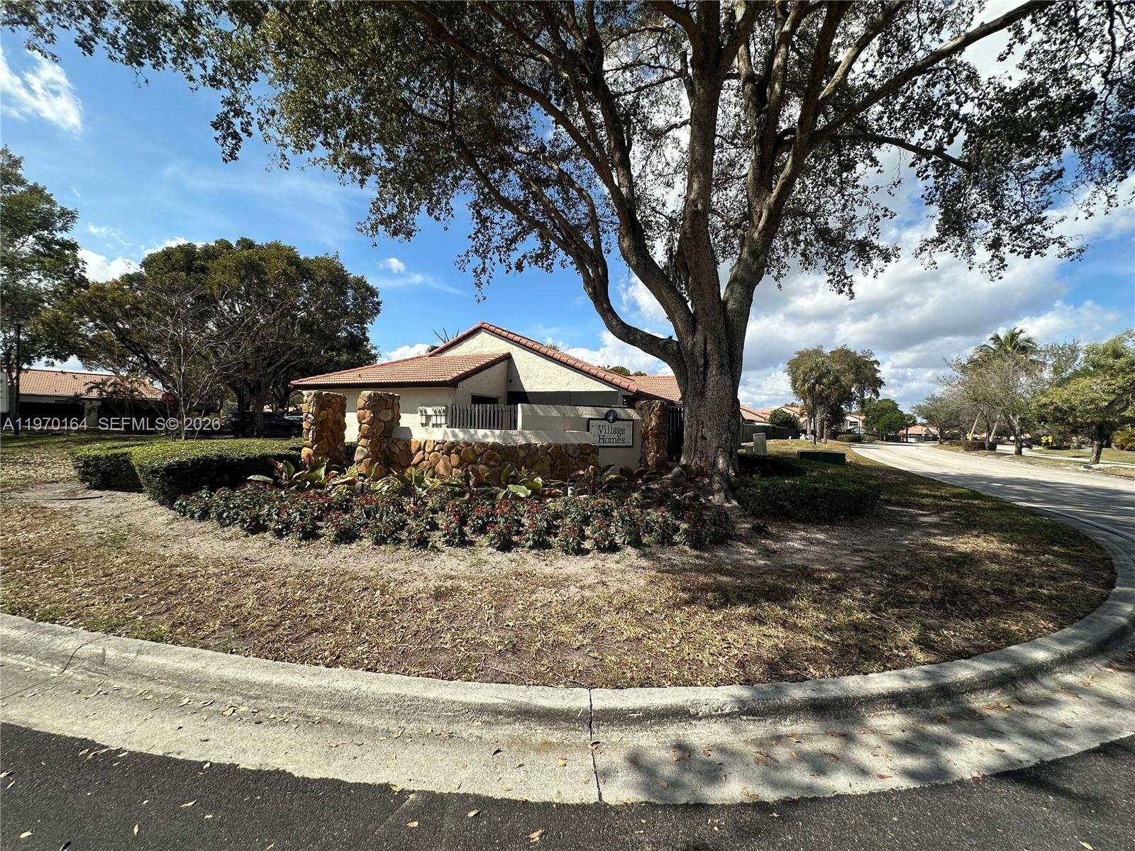 LAKES MEADOW VILG HOMES C - Residential