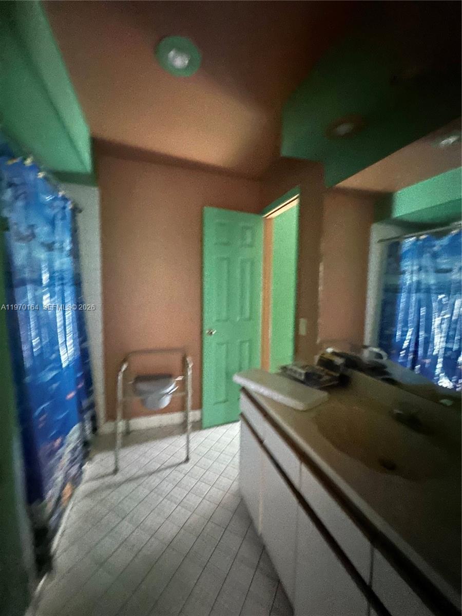 LAKES MEADOW VILG HOMES C - Residential