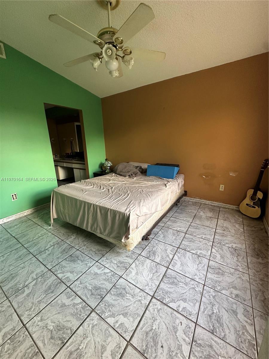 LAKES MEADOW VILG HOMES C - Residential