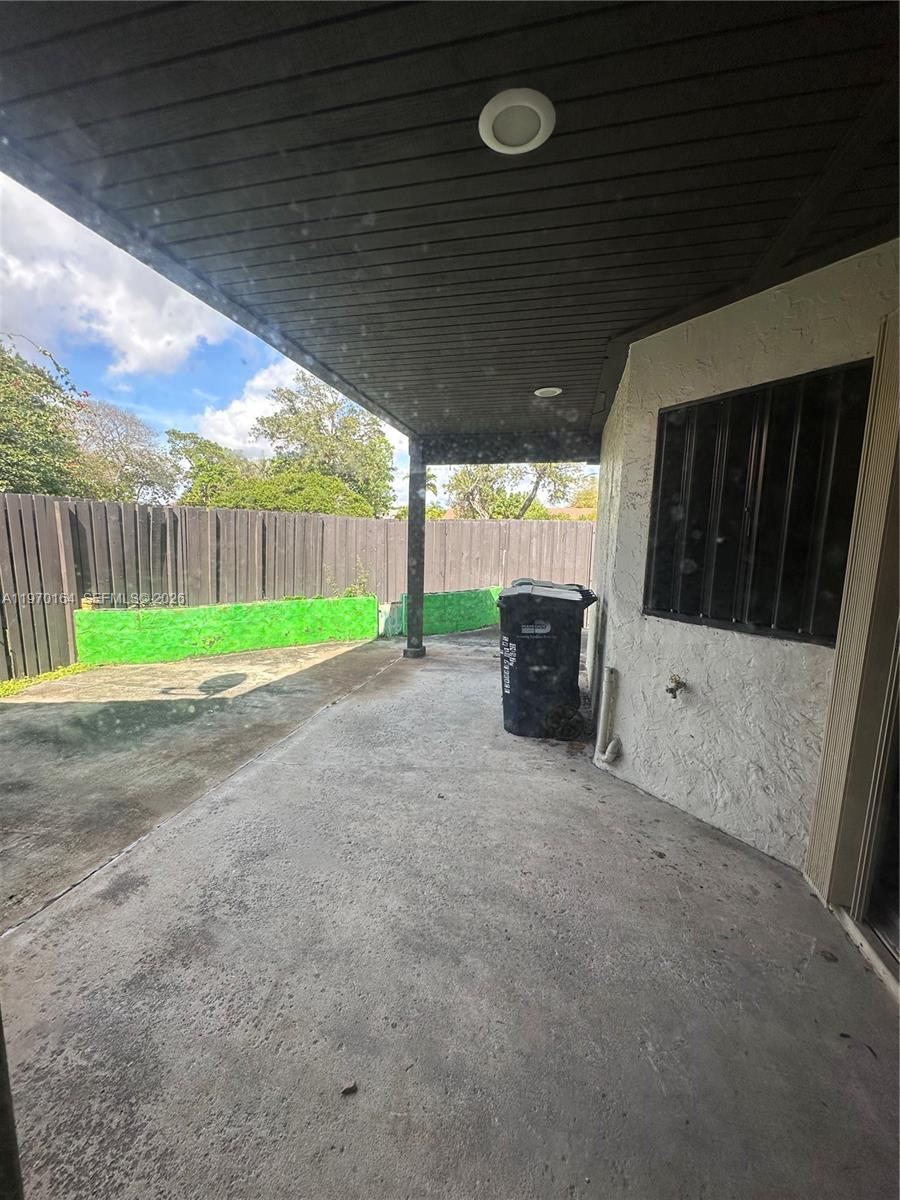 LAKES MEADOW VILG HOMES C - Residential