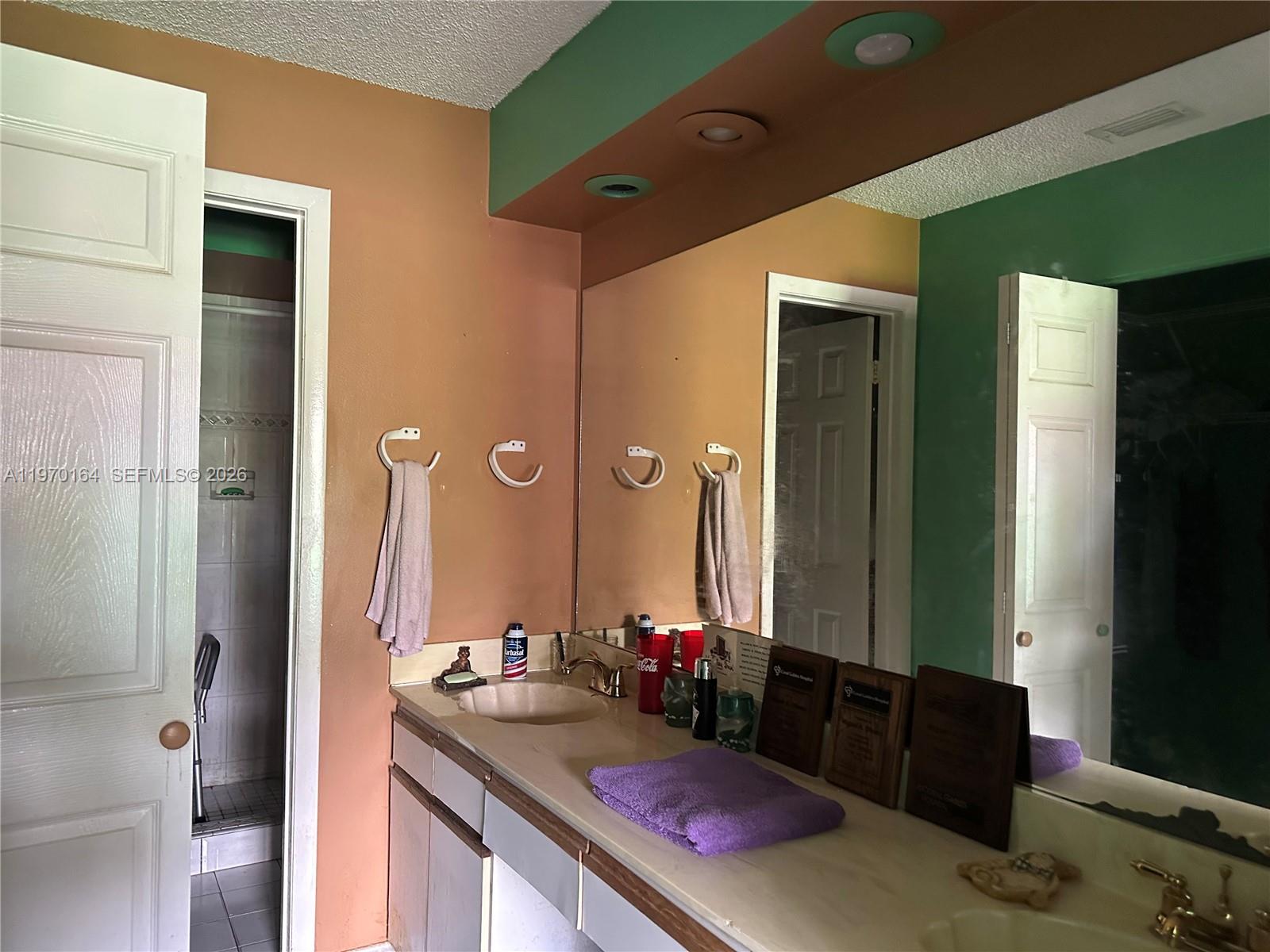 LAKES MEADOW VILG HOMES C - Residential