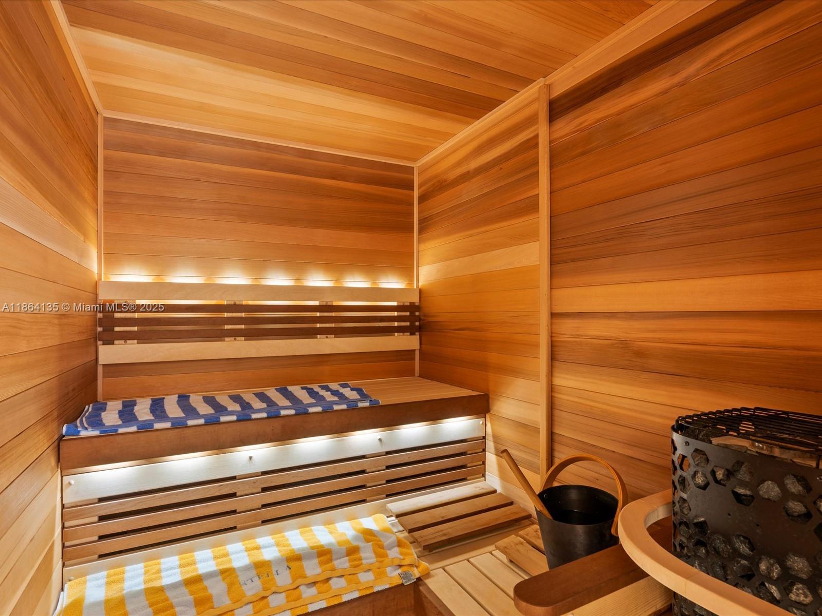 VILLAS OF POSITANO CONDO - Residential