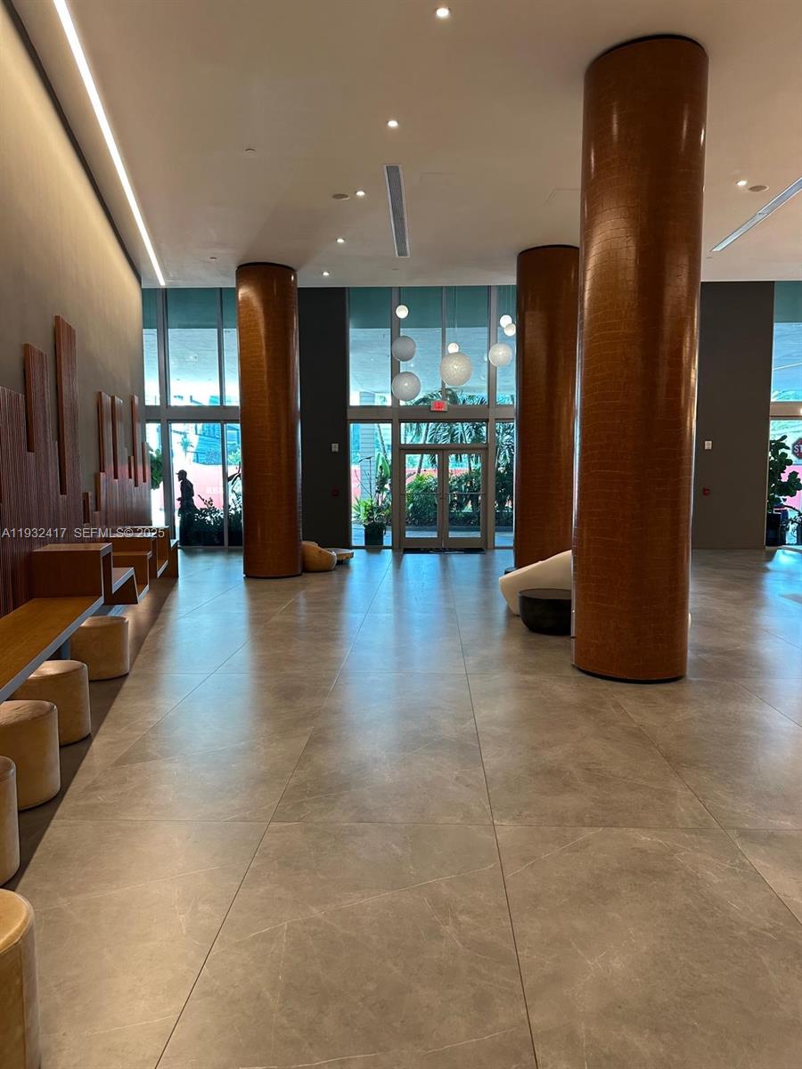 WIND CONDO - Residential