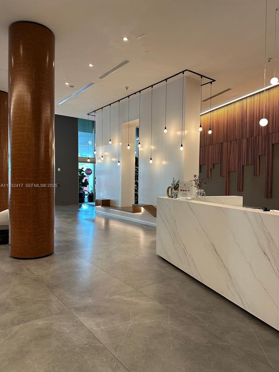 WIND CONDO - Residential