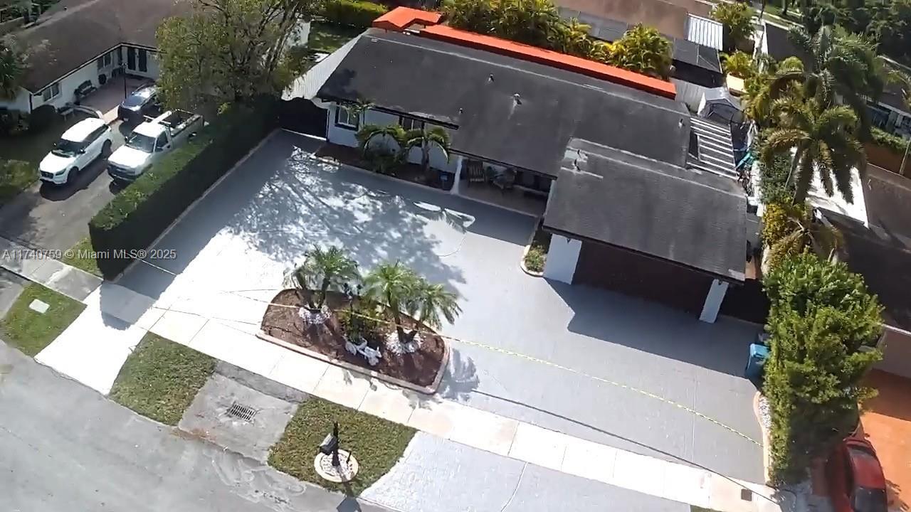 FIRST ADDN TO CALUSA CLUB - Residential