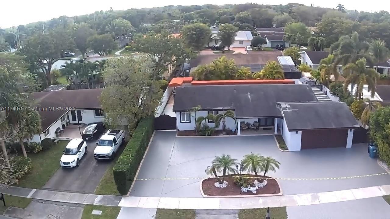 FIRST ADDN TO CALUSA CLUB - Residential