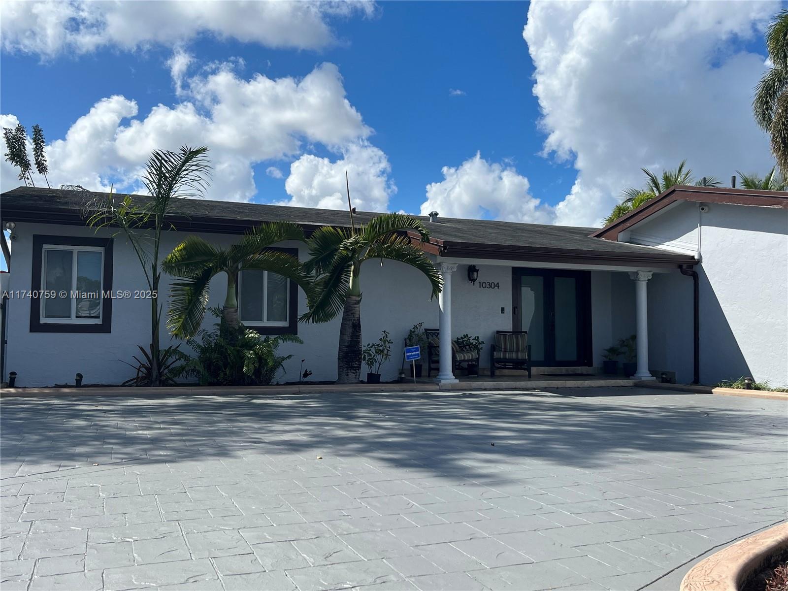 FIRST ADDN TO CALUSA CLUB - Residential