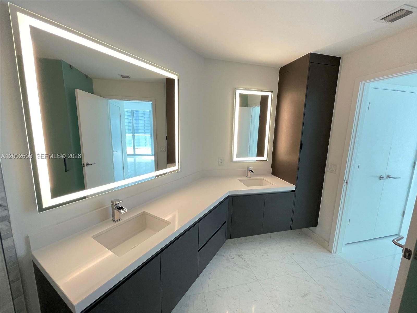 PARAMOUNT MIAMI - Residential