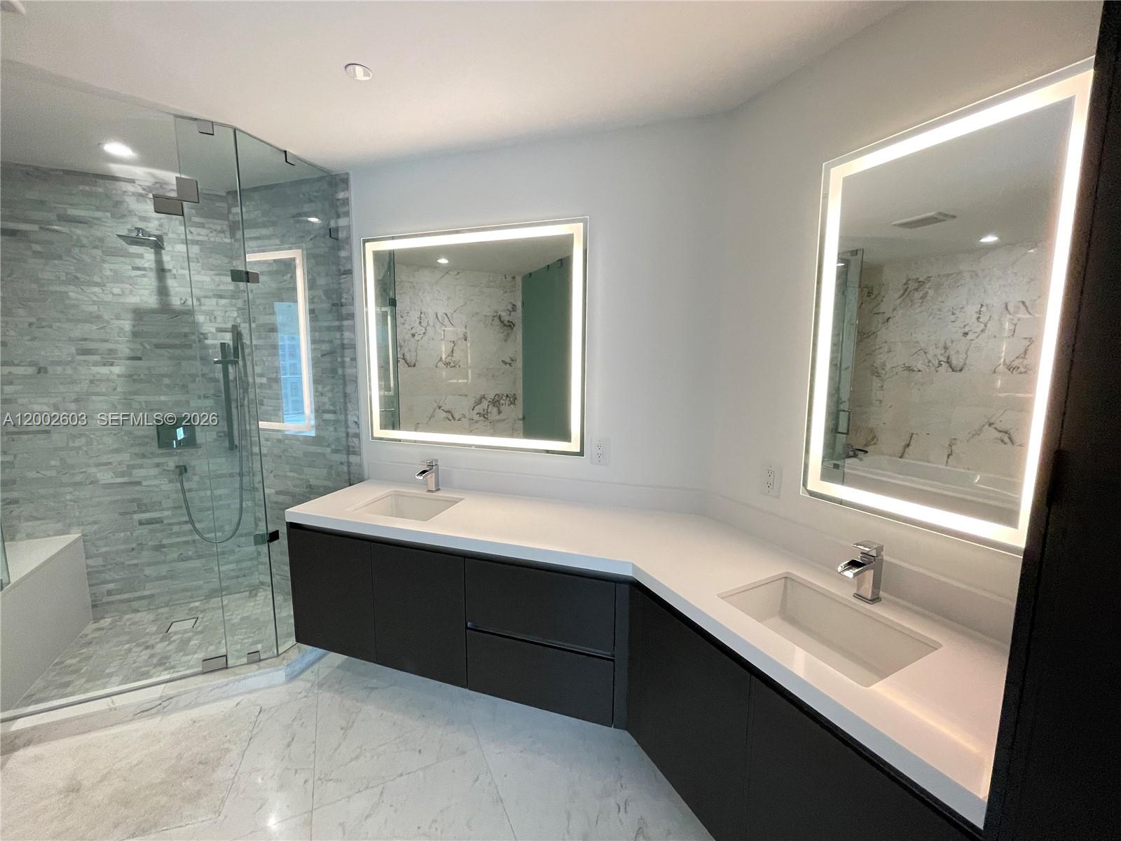 PARAMOUNT MIAMI - Residential