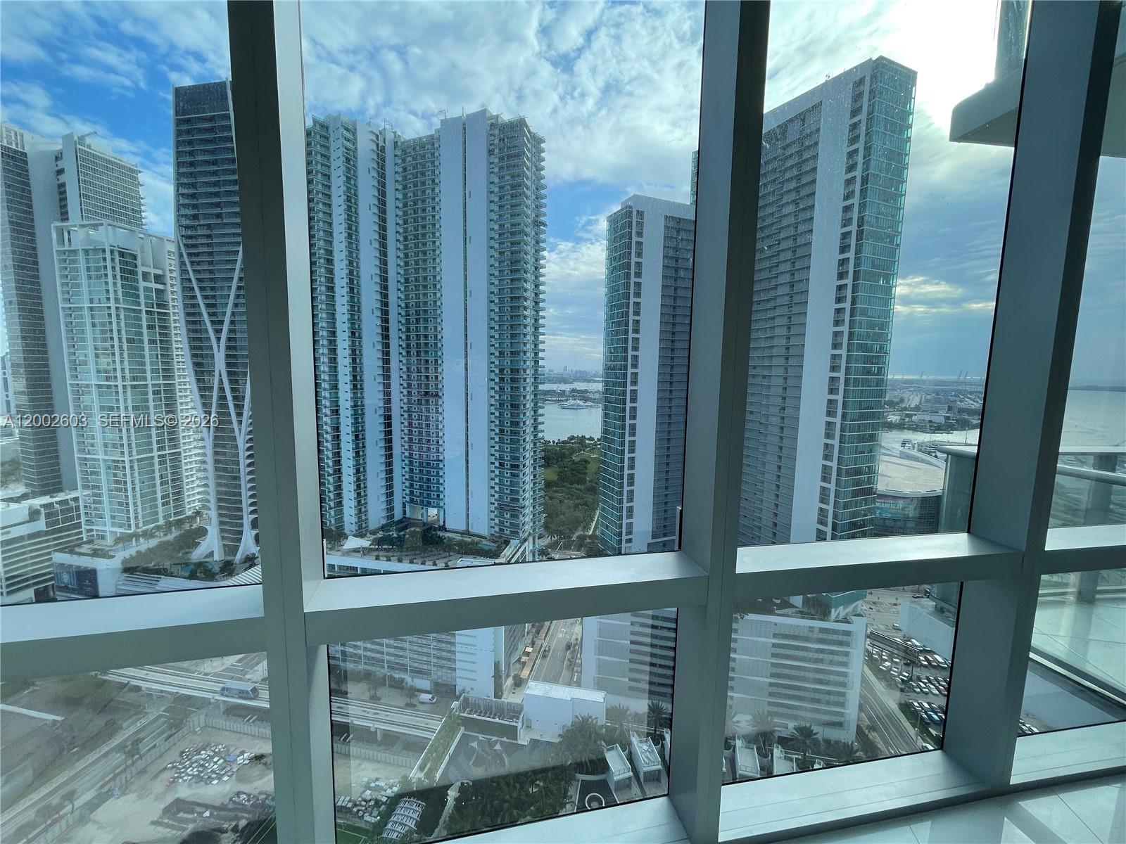 PARAMOUNT MIAMI - Residential