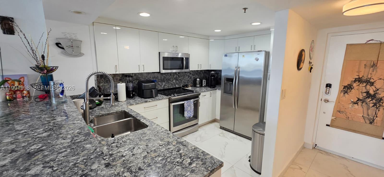 EDEN ROC CONDO - Residential