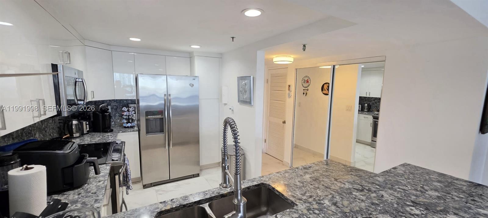 EDEN ROC CONDO - Residential