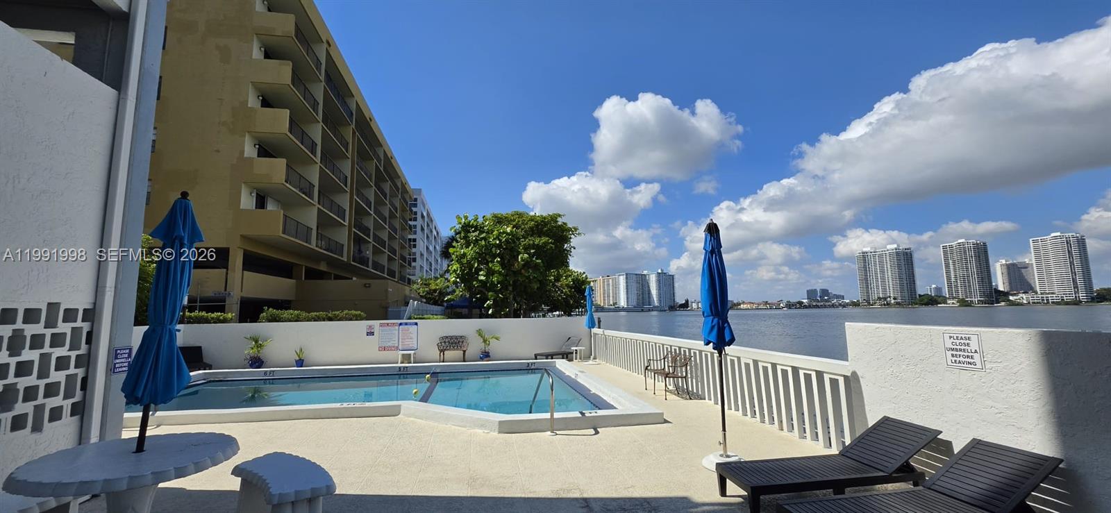 EDEN ROC CONDO - Residential