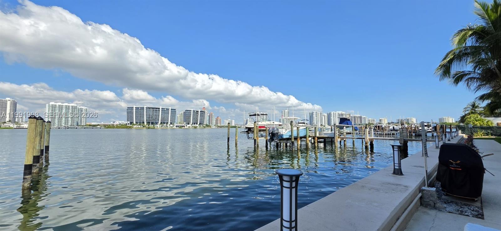 EDEN ROC CONDO - Residential