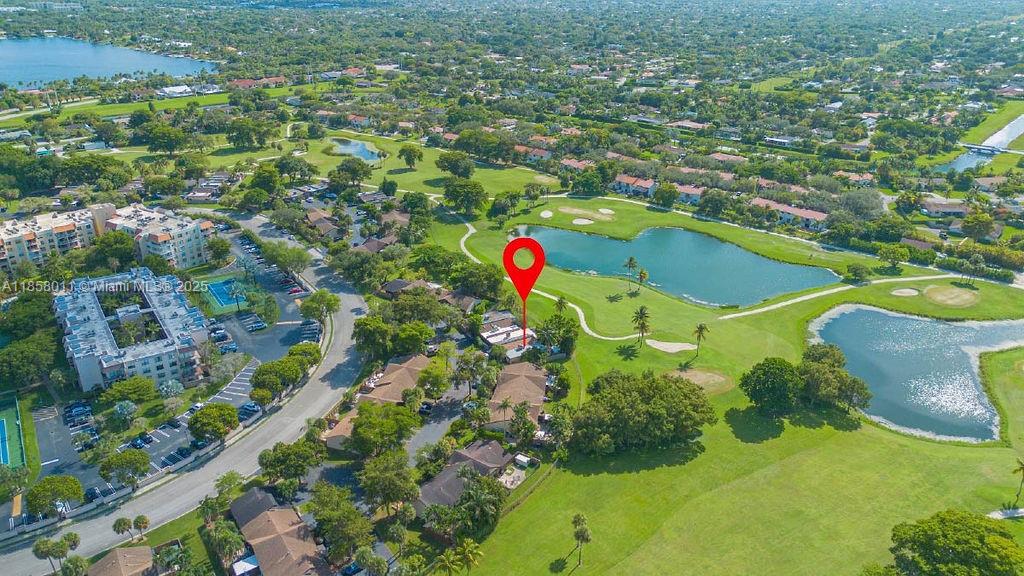 BRIAR BAY TOWNHOUSE ESTAT - Residential