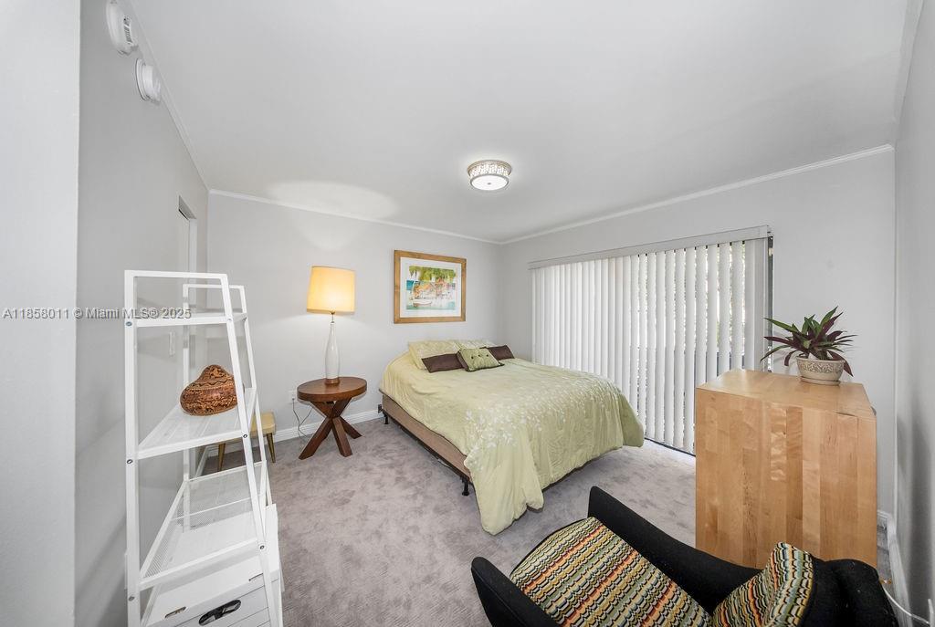 BRIAR BAY TOWNHOUSE ESTAT - Residential