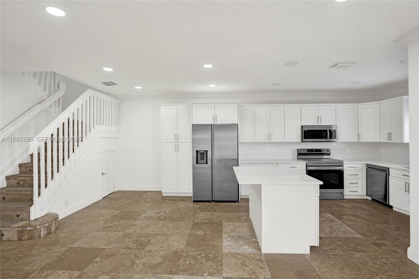 SUNRISE GOLF VILLAGE SECT - Residential