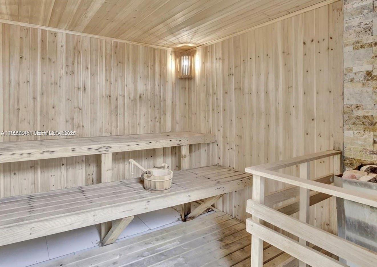 IMPERIAL TOWERS NORTH CON - Residential