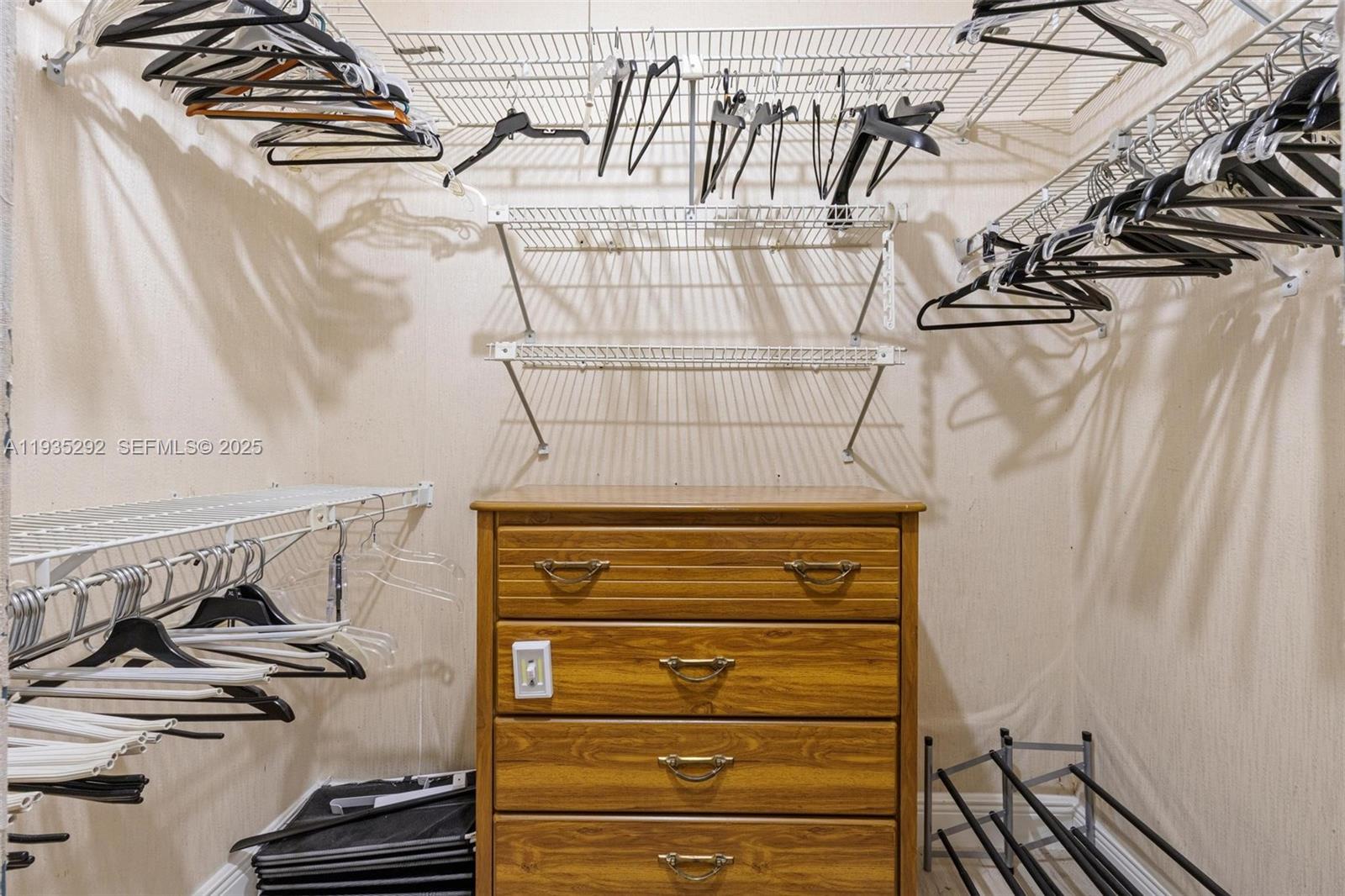 CORAL PARK ESTS SEC 8 1ST - Residential