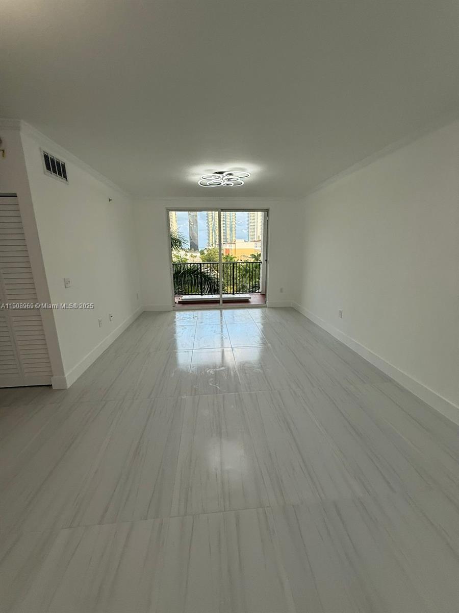 PORTO BELLAGIO CONDO - Residential Lease