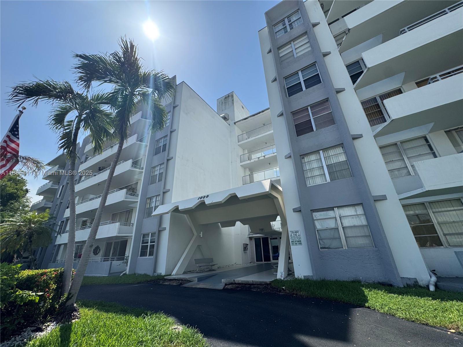 Very spacious one bedroom, one and a half bath condo located in the heart of Bay Harbor. Within walking distance to the local elementary school, downtown Bay Harbor Islands, Bal Harbour Shops, and the beach. The kitchen features stainless steel appliances, and a breakfast nook area that can be very convenient.
The unit has been freshly painted, and a new vanity was installed in the master bathroom. There is also a large walk in closet in the bedroom.
**Ready to show starting Saturday, August 30th. Please text Sole Saporitto with any questions.
**Please schedule showings through MLS ShowingTime.