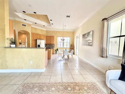 Tiny photo for 1141 Waterside Ln, Hollywood, FL 33019 (MLS # A12007706)