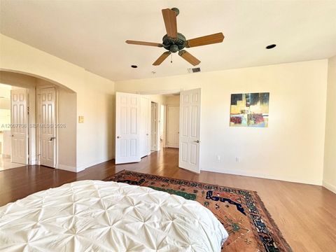 Tiny photo for 1141 Waterside Ln, Hollywood, FL 33019 (MLS # A12007706)